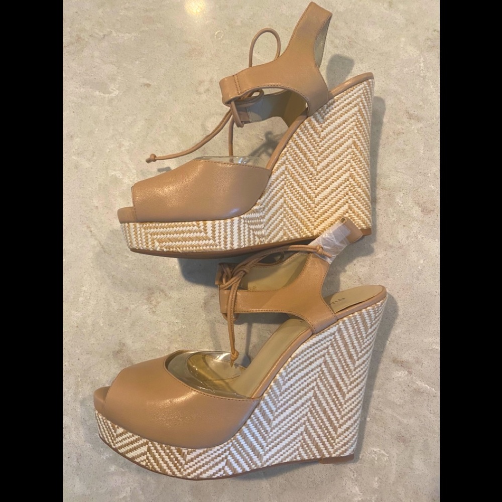 Woman’s Nine West Wedge Sandal size 8.5